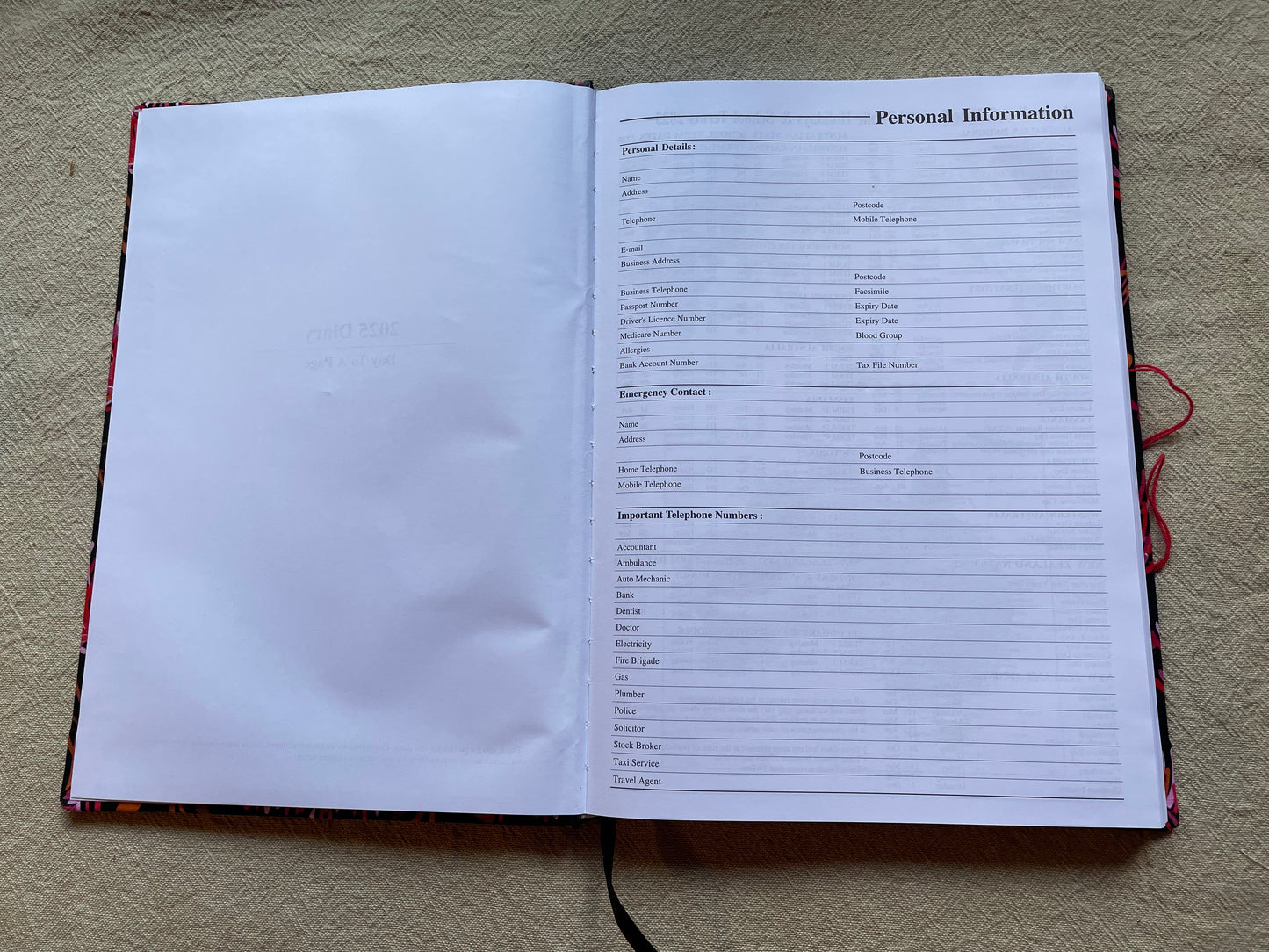 2025 Diaries : A4 Day-to-Page - Red and Blue Gumnuts