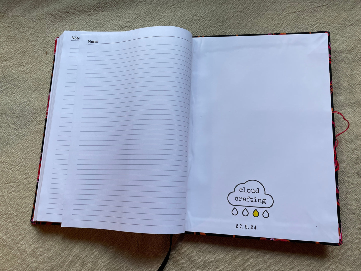 2025 Diaries : A4 Day-to-Page - Red and Blue Gumnuts